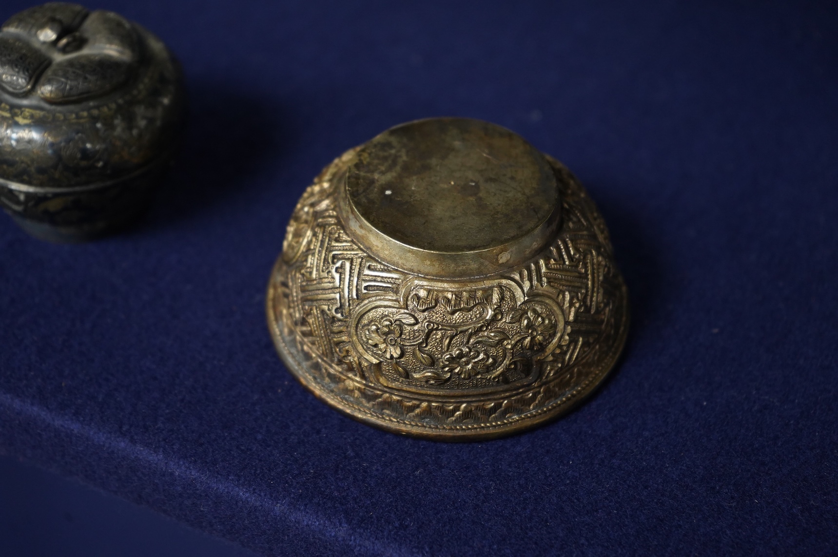 An 18th century Thai silver and Niello work box and cover and a Chinese straits bowl, 7.5cm diameter
